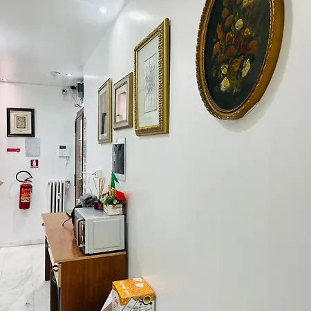 Rattazzi Station בית הארחה