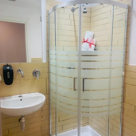 Rattazzi Station בית הארחה